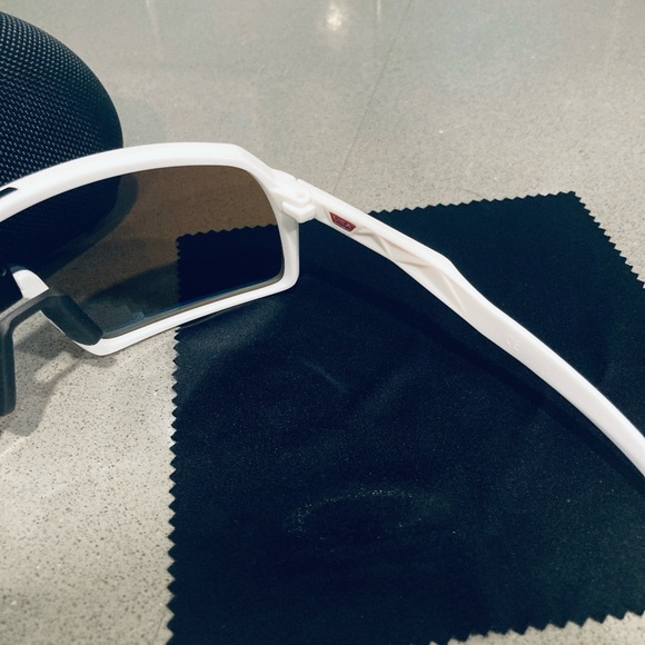 Oakley Sutro Sunglasses - Picture 6 of 7